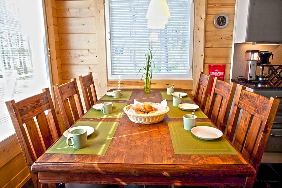 Kaidan Kiho, Kilpikonna huvila keittiön pöytä