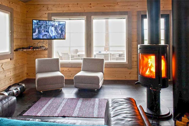 Kaidan Kiho, Hapero -huvila olohuone