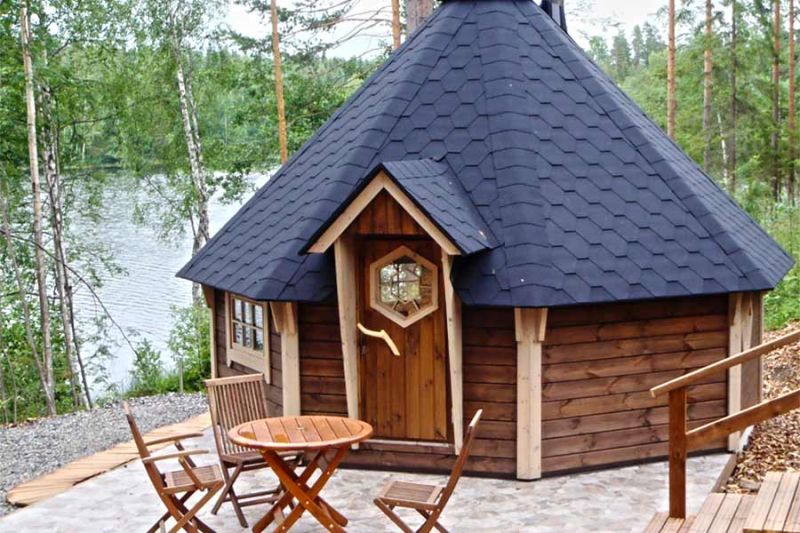 Kaidan Kiho, Valmuska-huvila rantasaunan grillikota